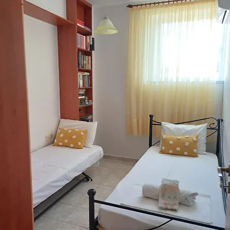 Holiday home Ideal Near The